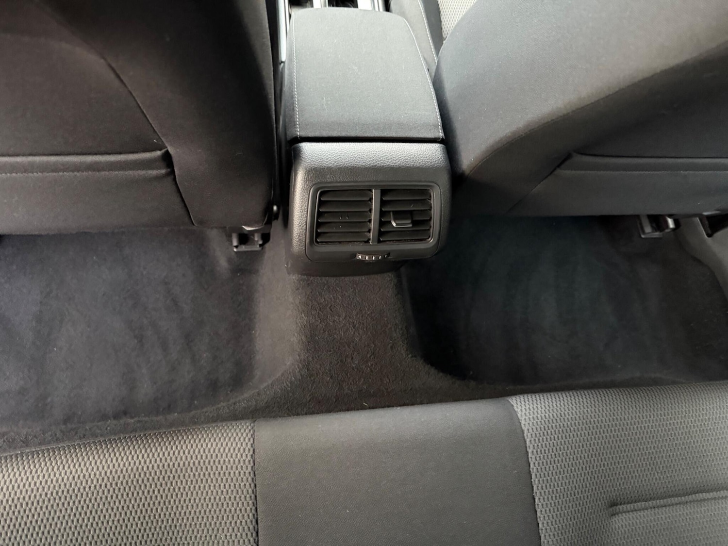 Used Volkswagen Golf 2016 for sale - 77029627: Photo 40