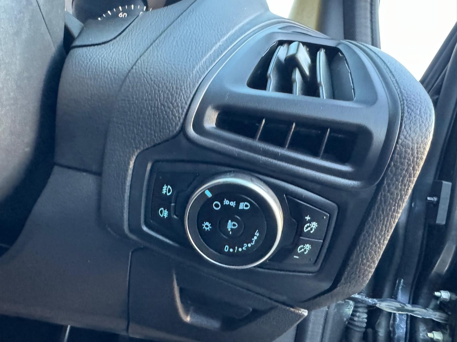 Used Ford Focus 2017 for sale - 77120088: Photo 14