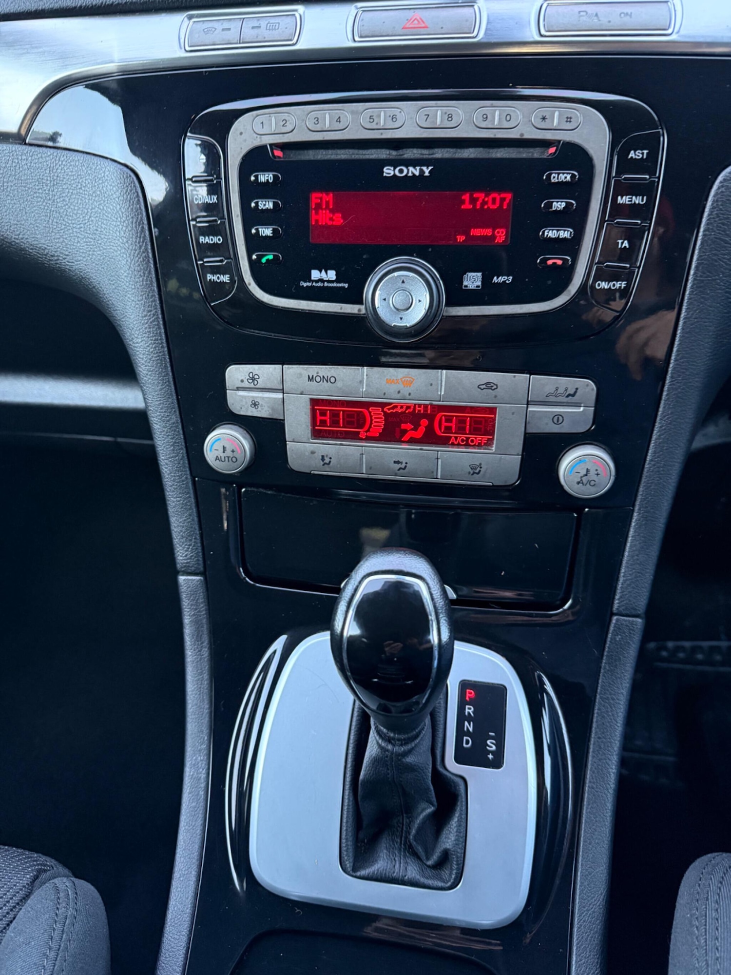 Used Ford Galaxy 2010 for sale - 76377409: Photo 12