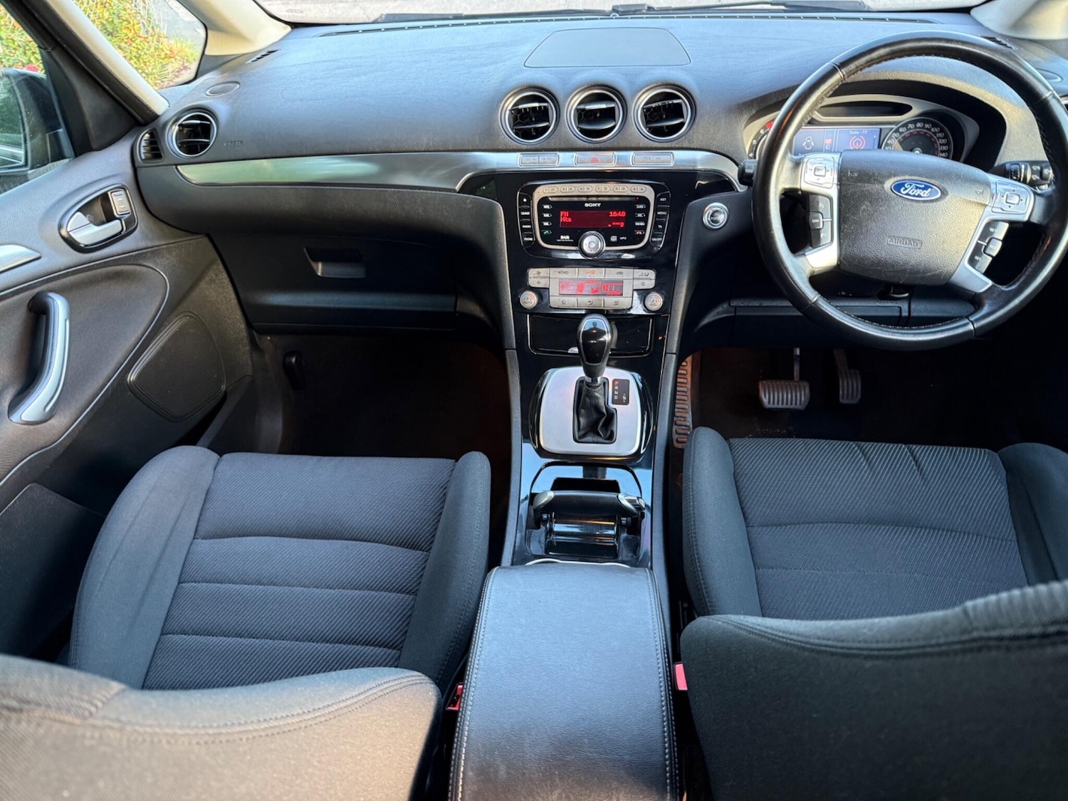 Used Ford Galaxy 2010 for sale - 76377409: Photo 15