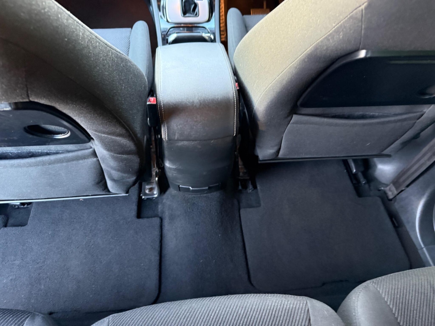 Used Ford Galaxy 2010 for sale - 76377409: Photo 19