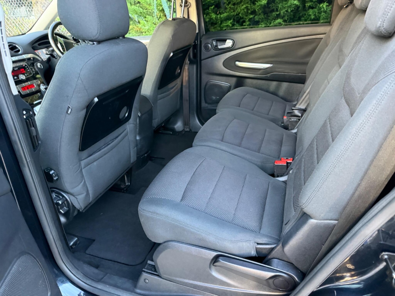 Used Ford Galaxy 2010 for sale - 76377409: Photo 20