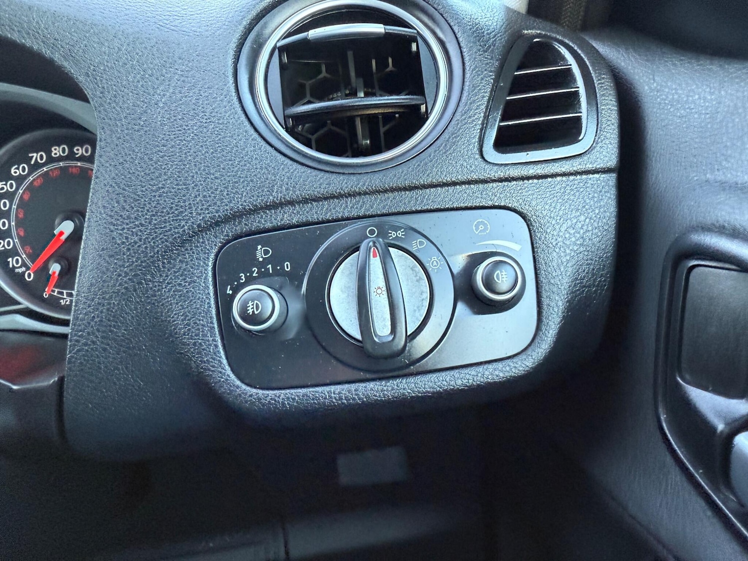 Used Ford Galaxy 2010 for sale - 76377409: Photo 26