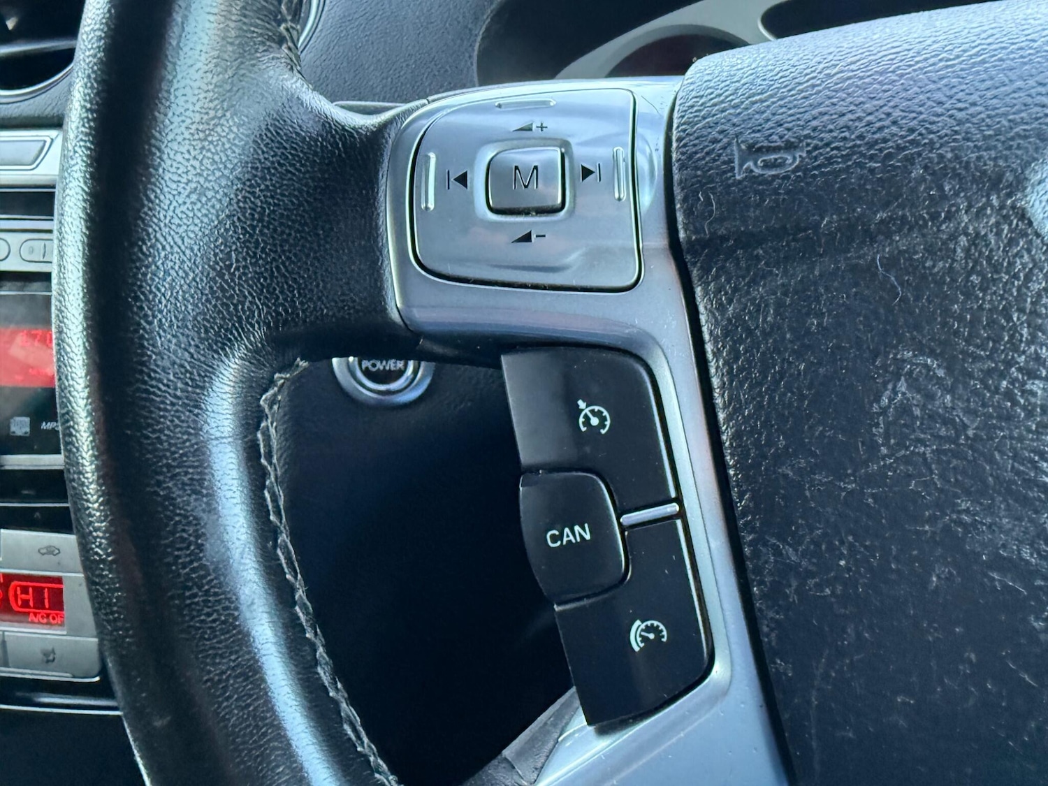 Used Ford Galaxy 2010 for sale - 76377409: Photo 29