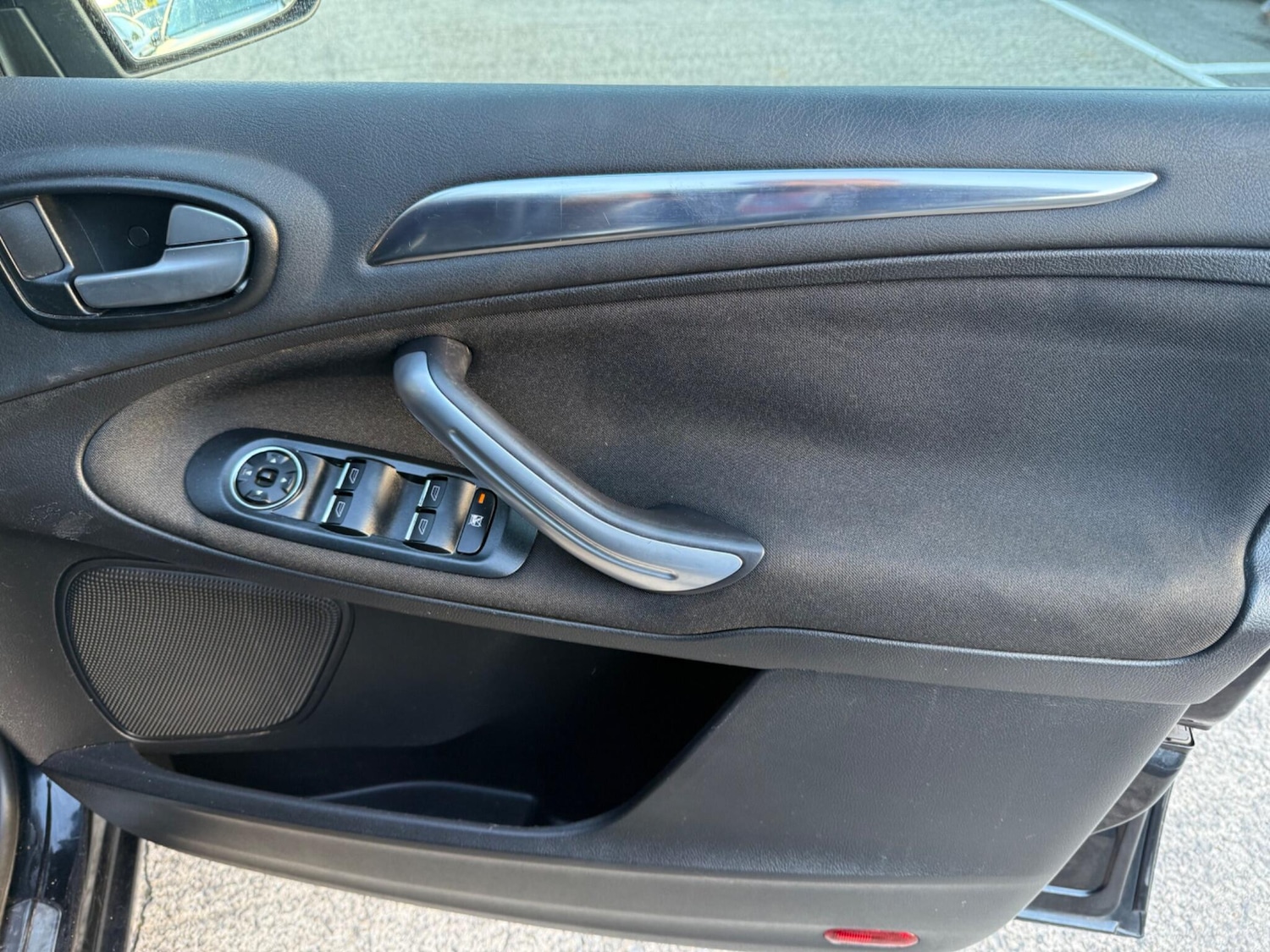 Used Ford Galaxy 2010 for sale - 76377409: Photo 32