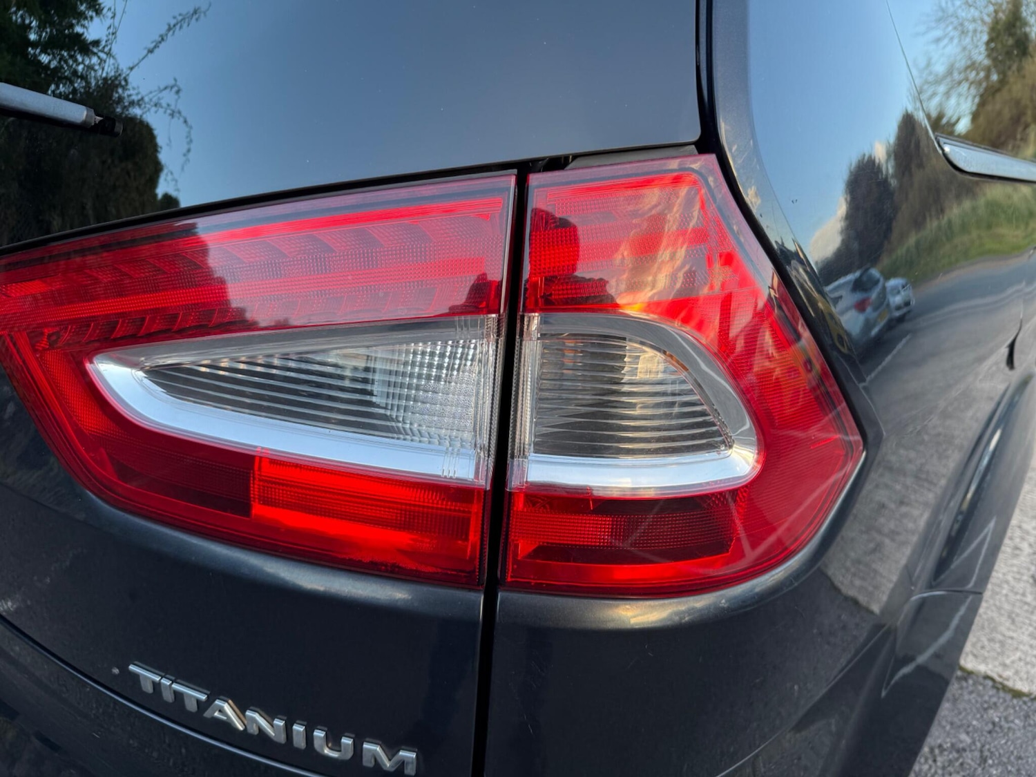Used Ford Galaxy 2010 for sale - 76377409: Photo 42
