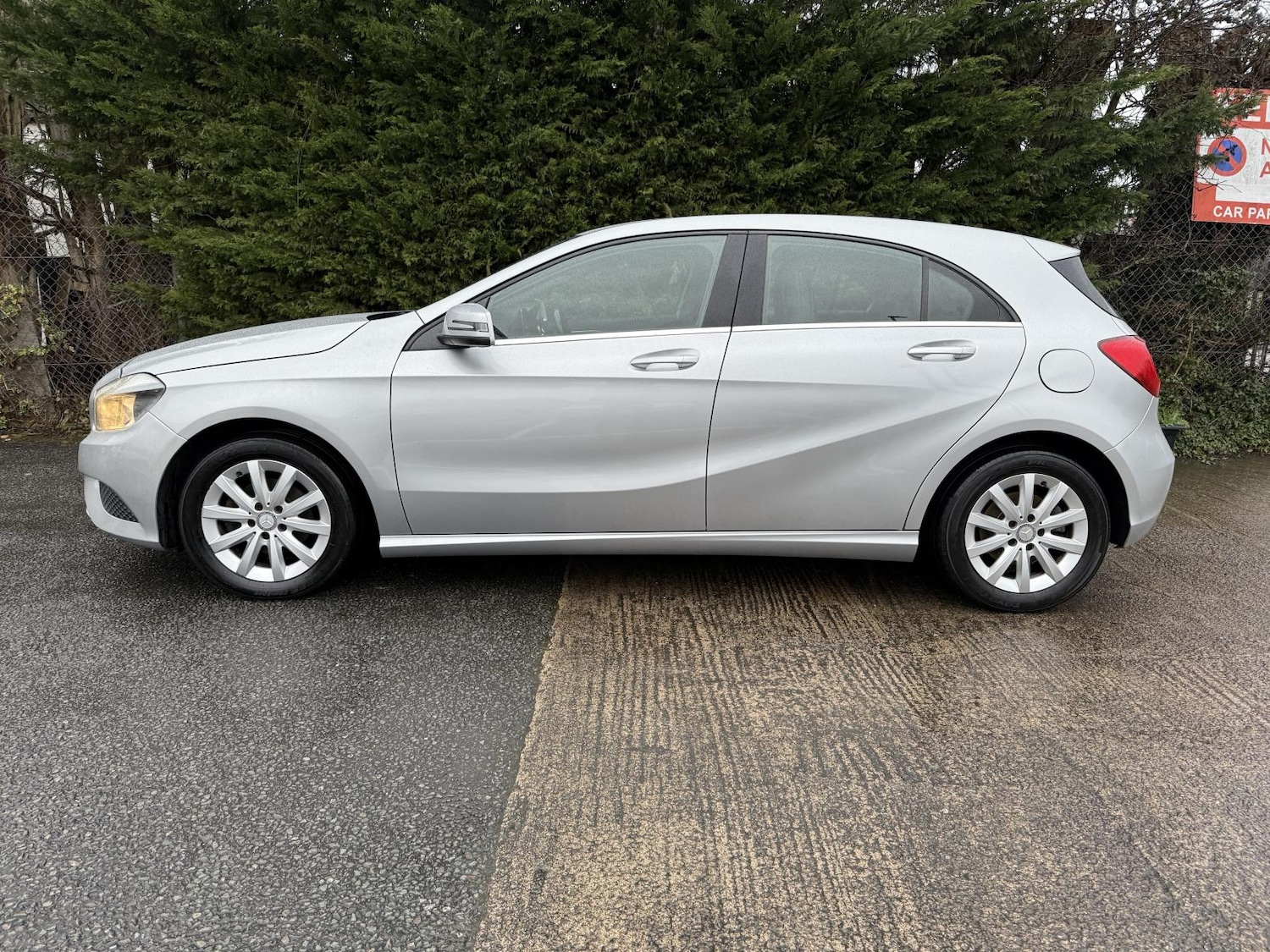 Used Mercedes-Benz A-Class 2014 for sale - 77796845: Photo 5