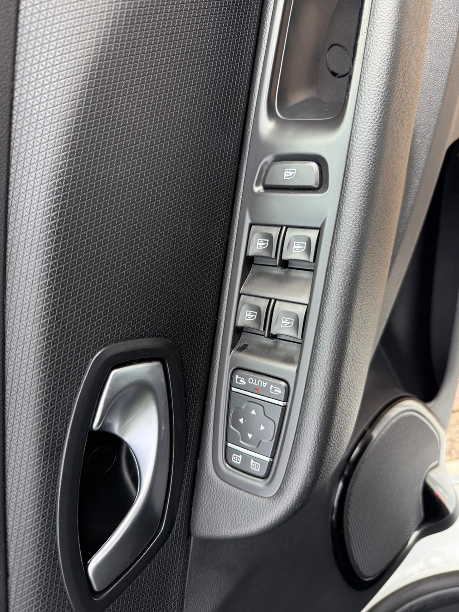 Used Renault Clio 2019 for sale - 77358931: Photo 16