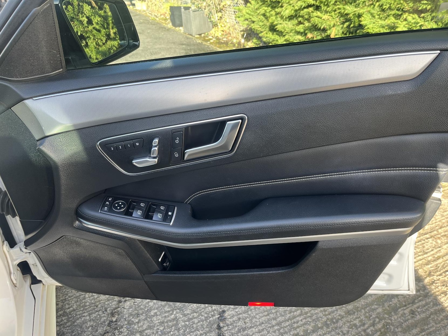 Used Mercedes-Benz E Class 2015 for sale - 77590436: Photo 25