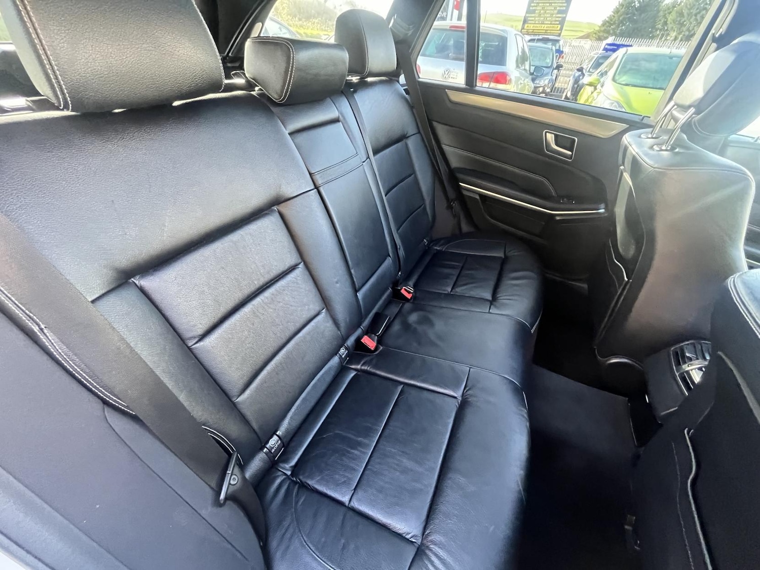 Used Mercedes-Benz E Class 2015 for sale - 77590436: Photo 26