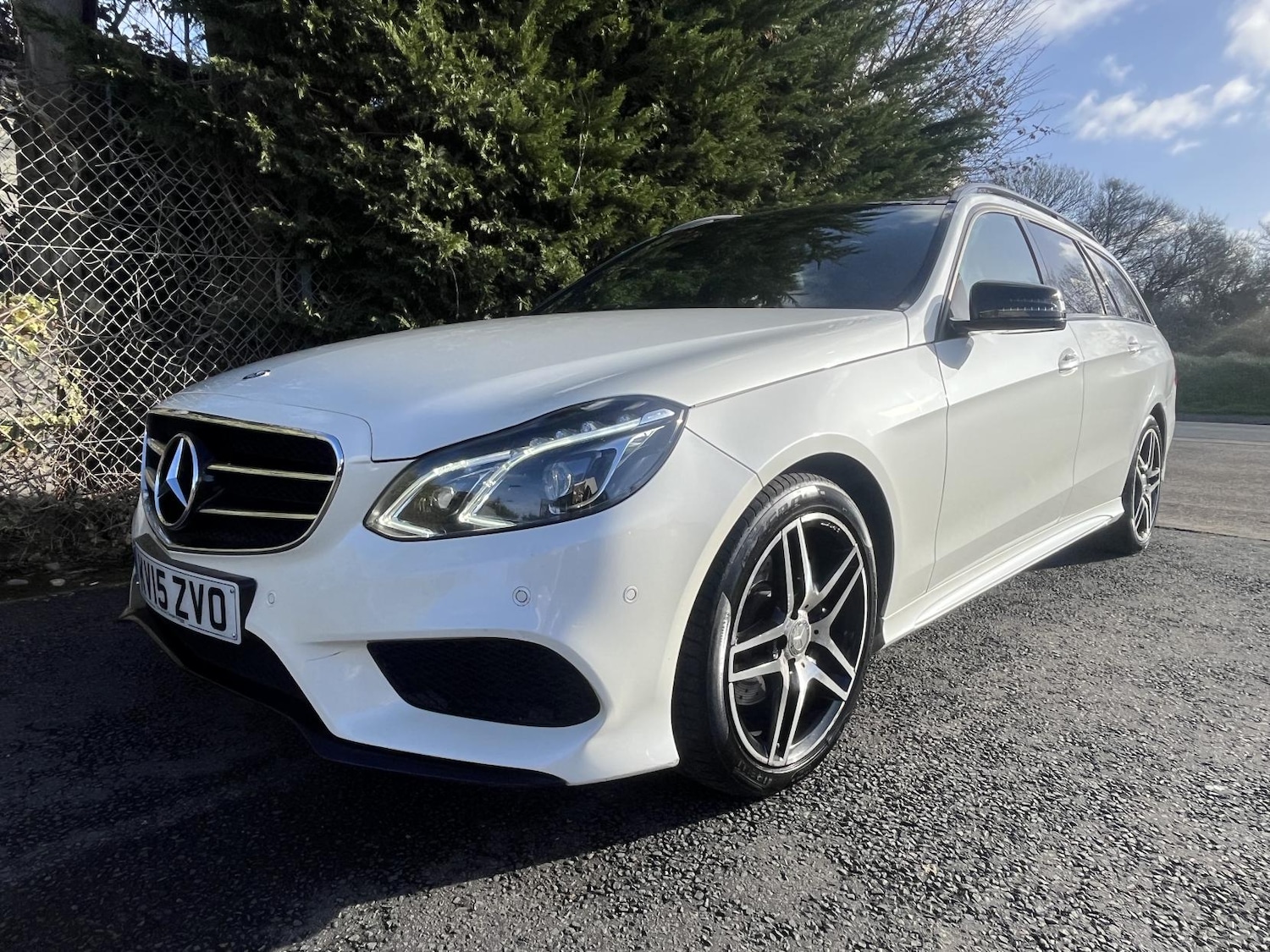 Used Mercedes-Benz E Class 2015 for sale - 77590436: Photo 4