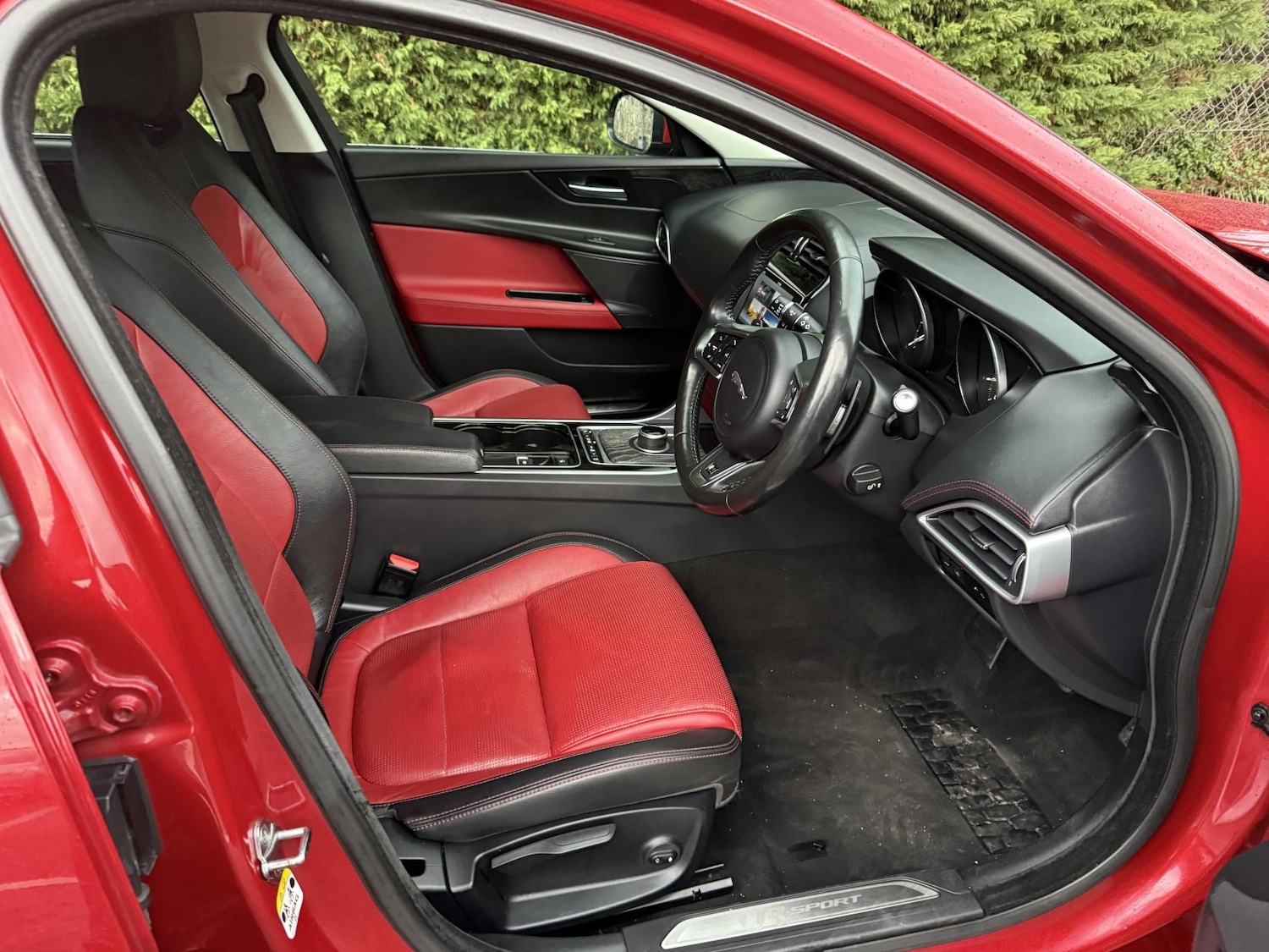 Used Jaguar XE 2016 for sale - 77640940: Photo 10