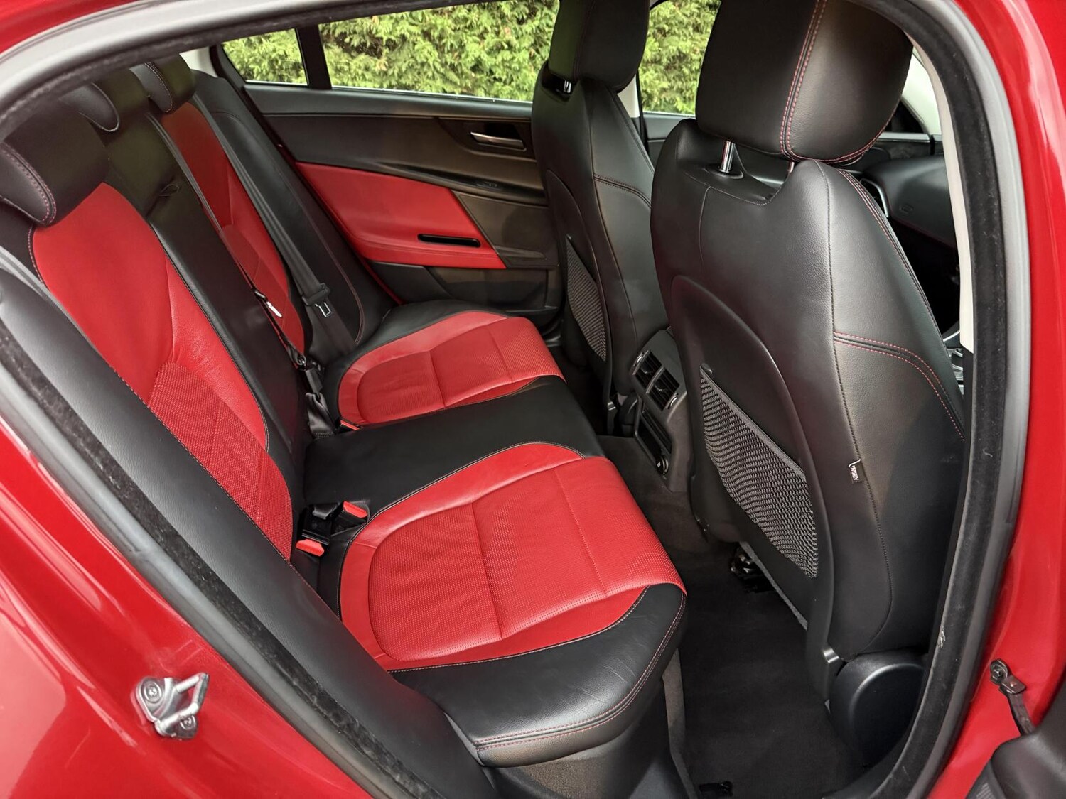 Used Jaguar XE 2016 for sale - 77640940: Photo 11