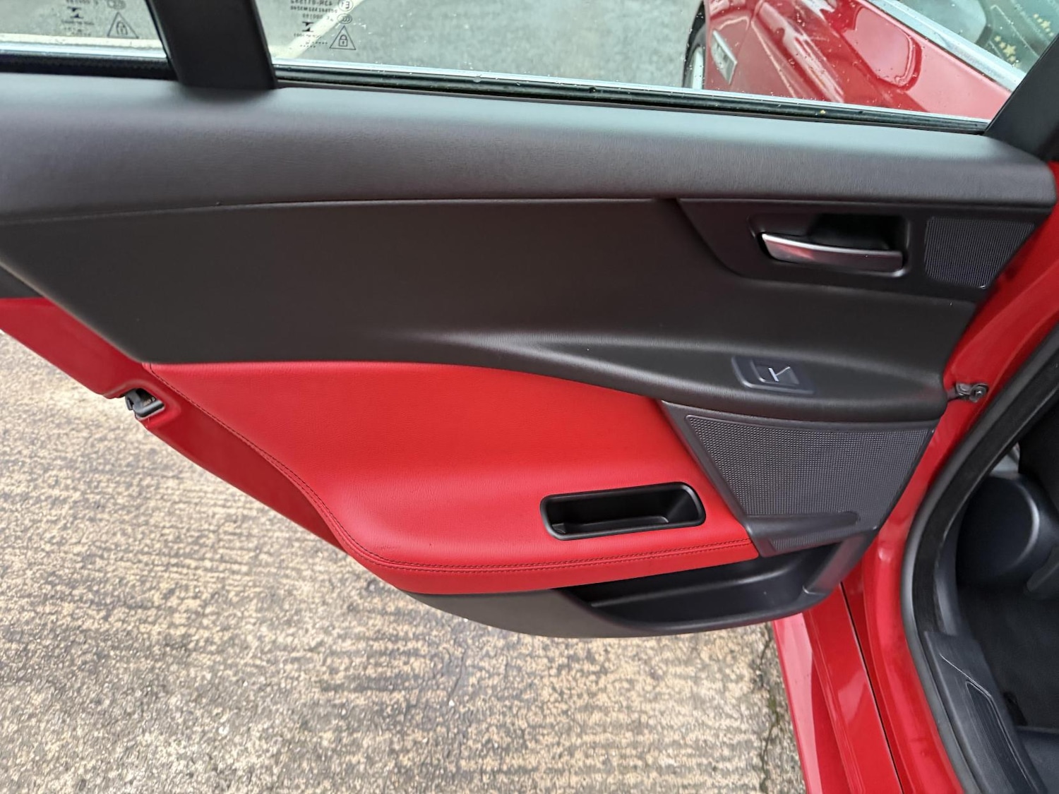 Used Jaguar XE 2016 for sale - 77640940: Photo 15