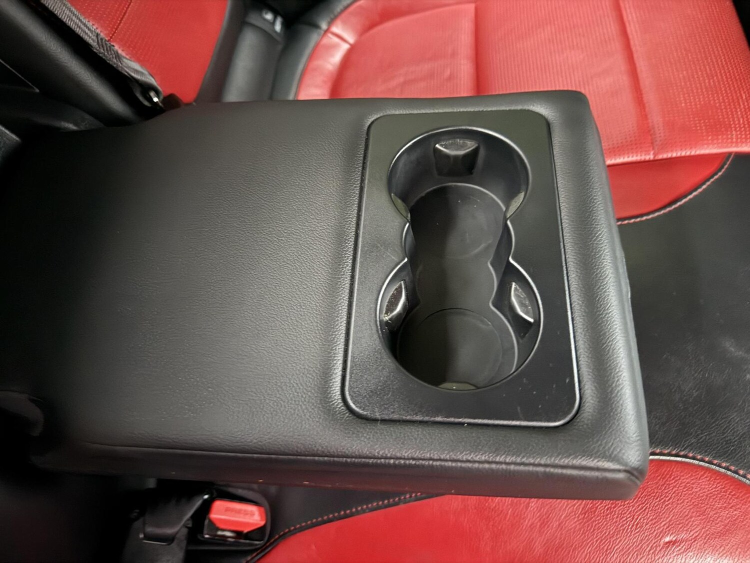 Used Jaguar XE 2016 for sale - 77640940: Photo 19