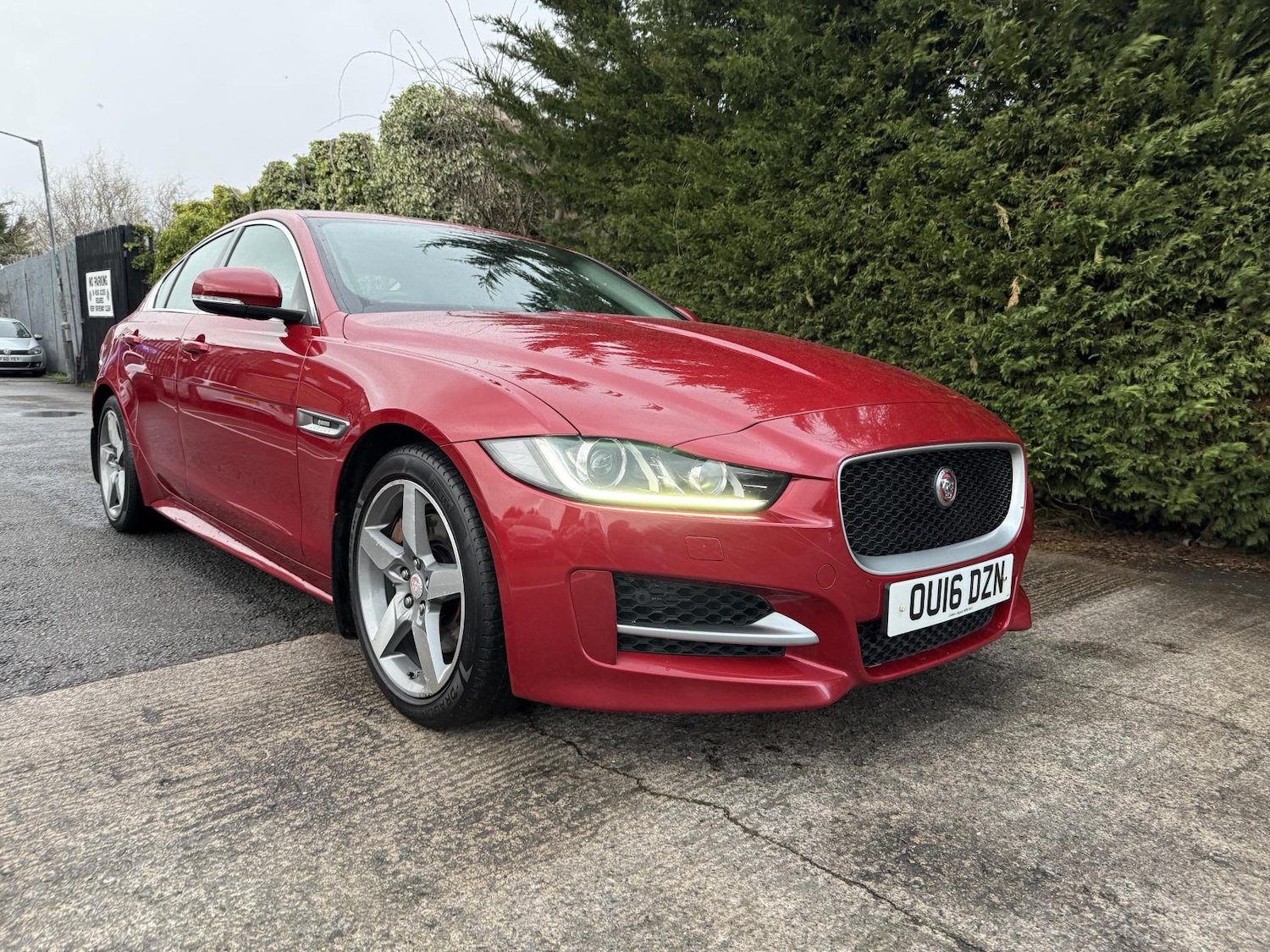 Used Jaguar XE 2016 for sale - 77640940: Photo 2
