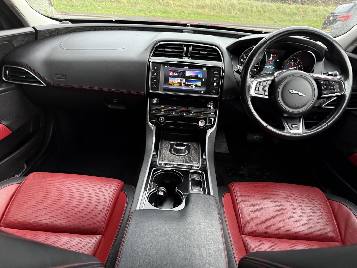 Used Jaguar XE 2016 for sale - 77640940: Photo 20