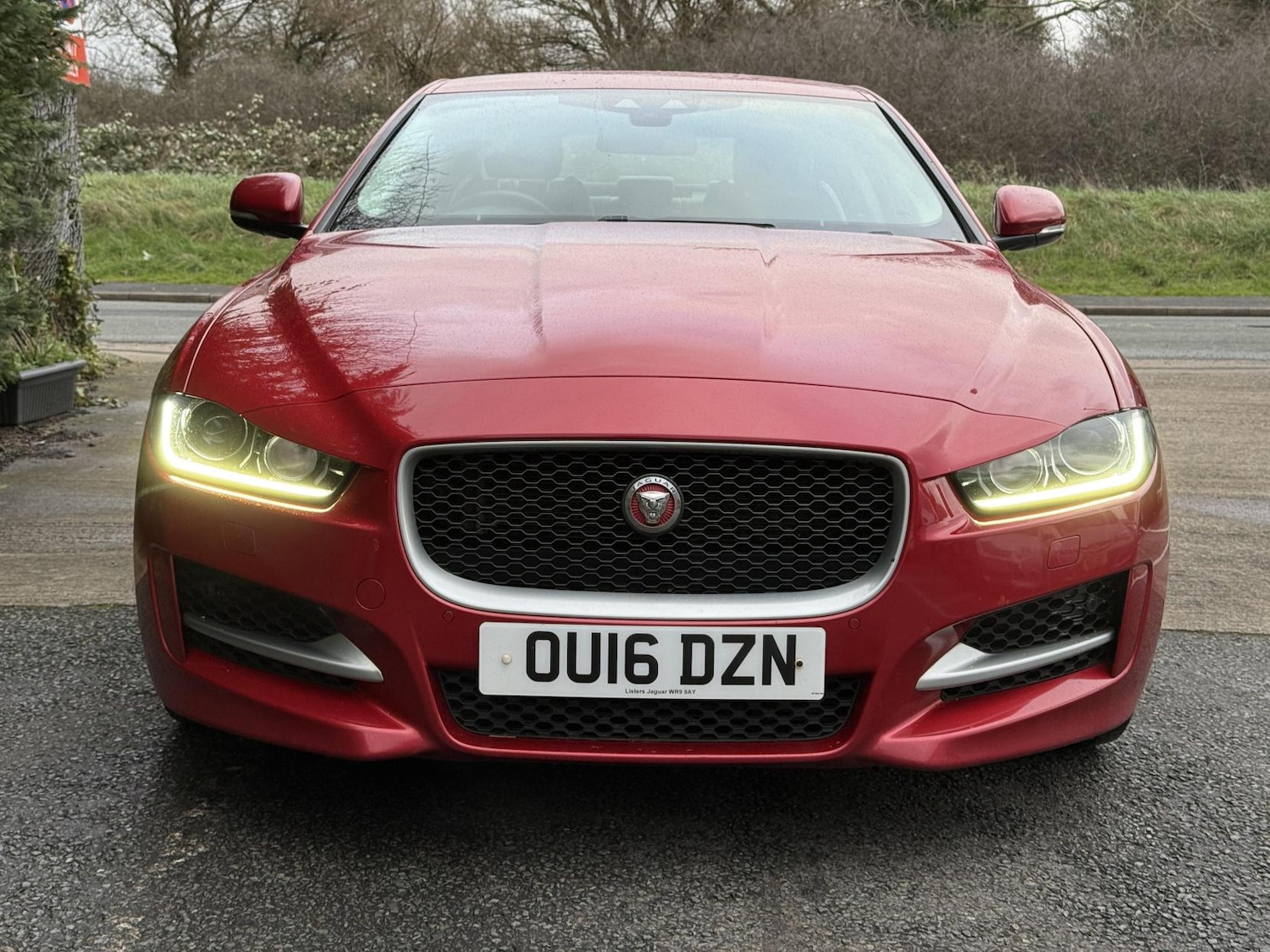 Used Jaguar XE 2016 for sale - 77640940: Photo 3