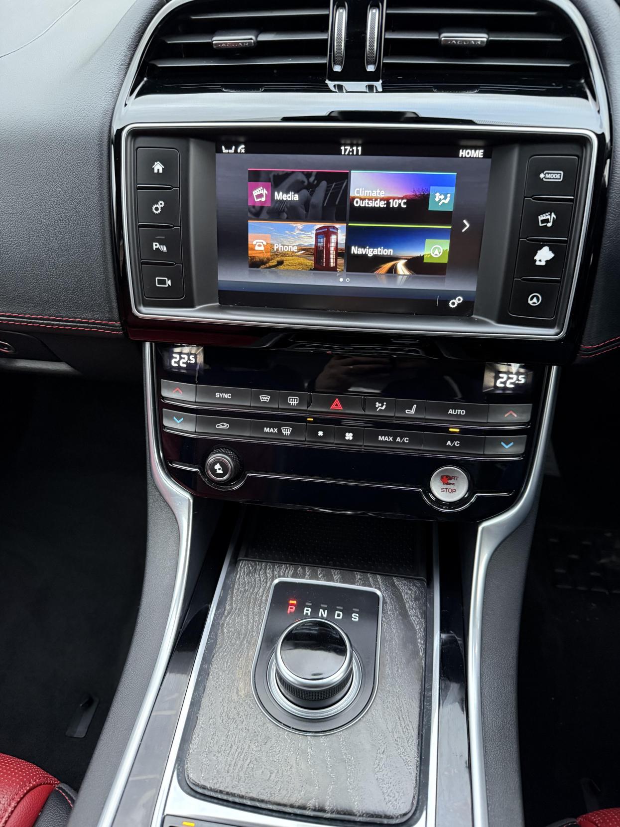 Used Jaguar XE 2016 for sale - 77640940: Photo 30