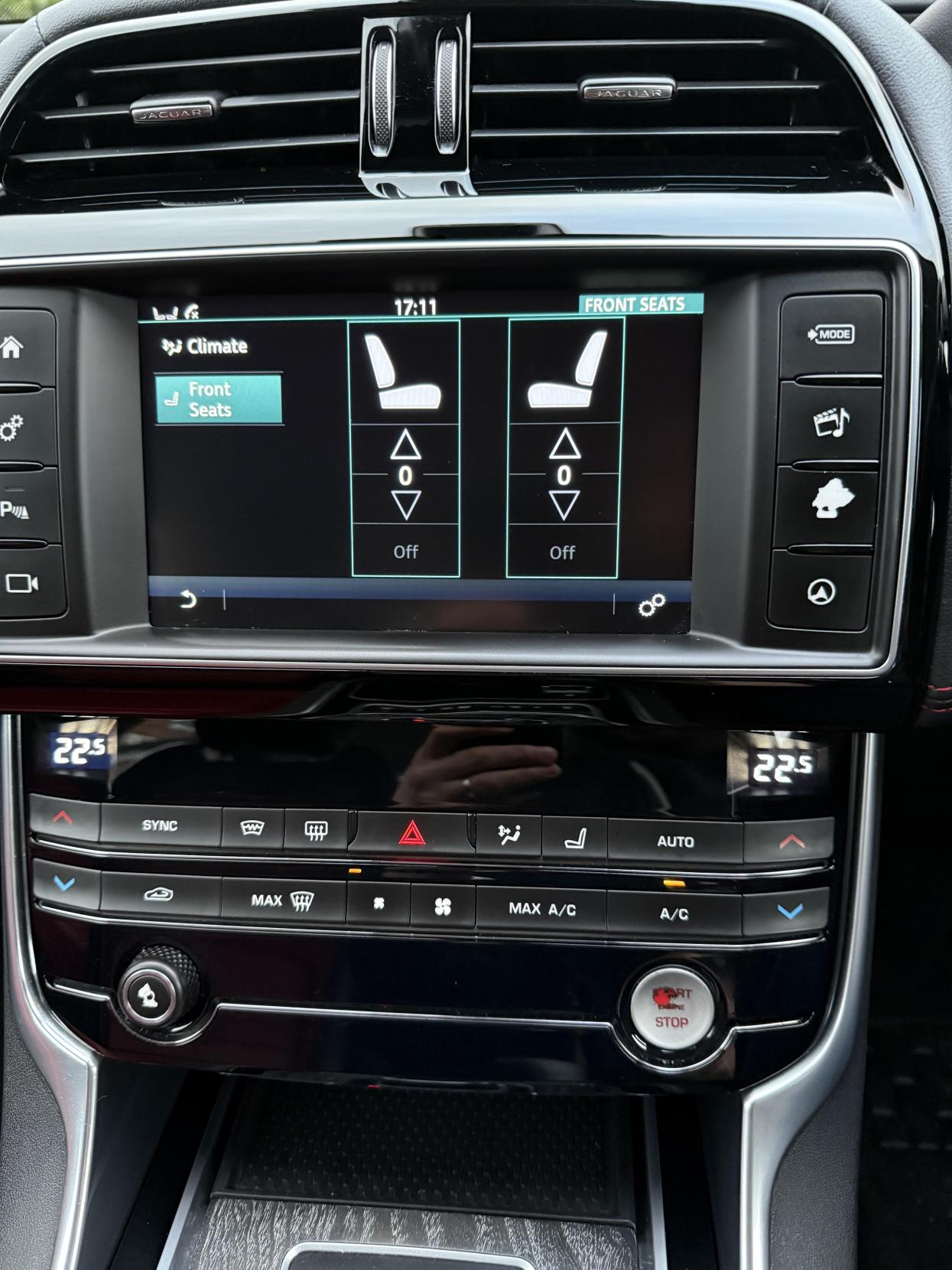 Used Jaguar XE 2016 for sale - 77640940: Photo 31