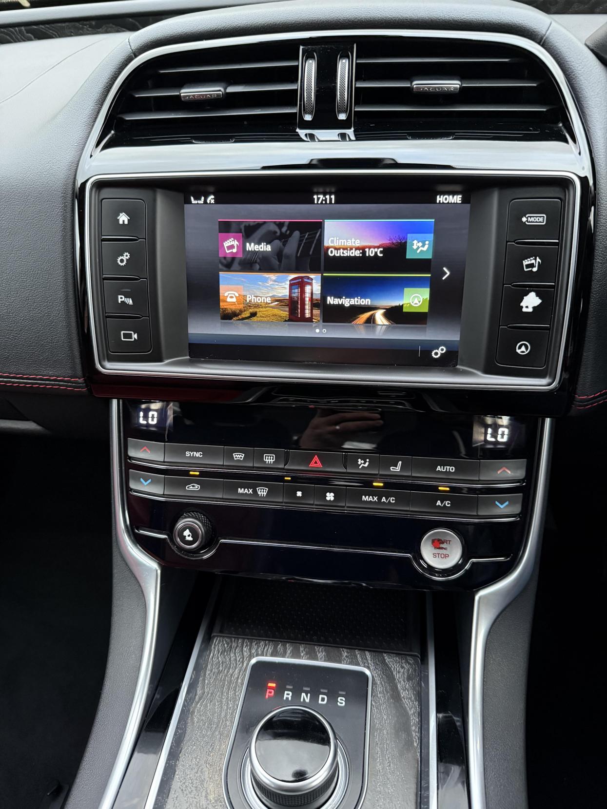 Used Jaguar XE 2016 for sale - 77640940: Photo 33