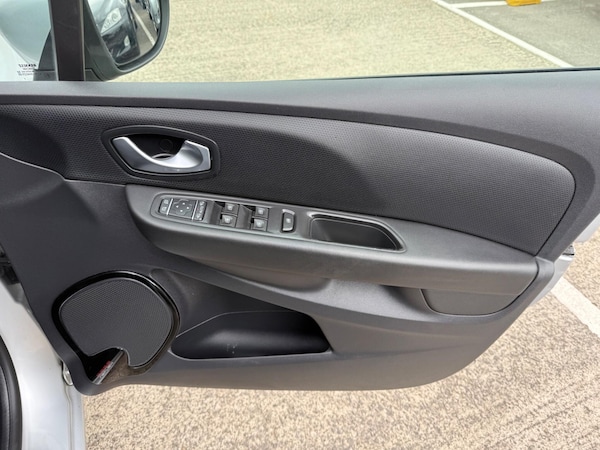 Used Renault Clio 2017 for sale - 76122506: Photo 19