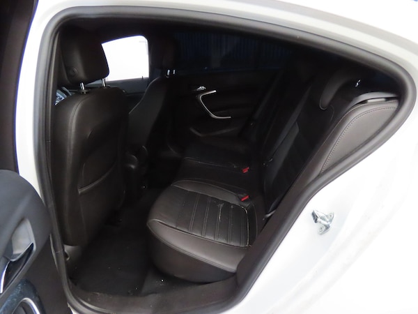Used Vauxhall Insignia 2016 for sale - 76250987: Photo 8