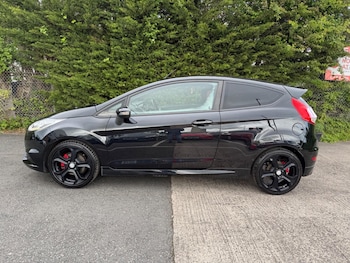 Used Ford Fiesta 2014 for sale - 79137152: Photo