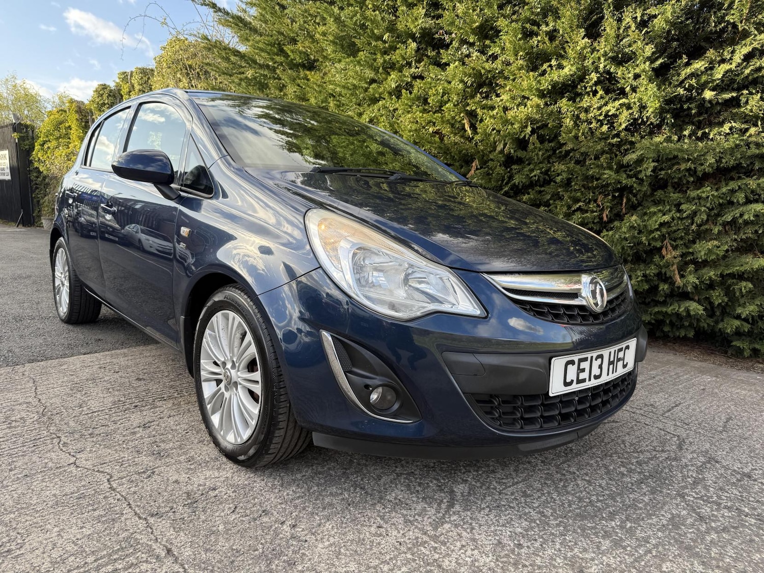 Used Vauxhall Corsa 2013 for sale - 78067625: Photo 2