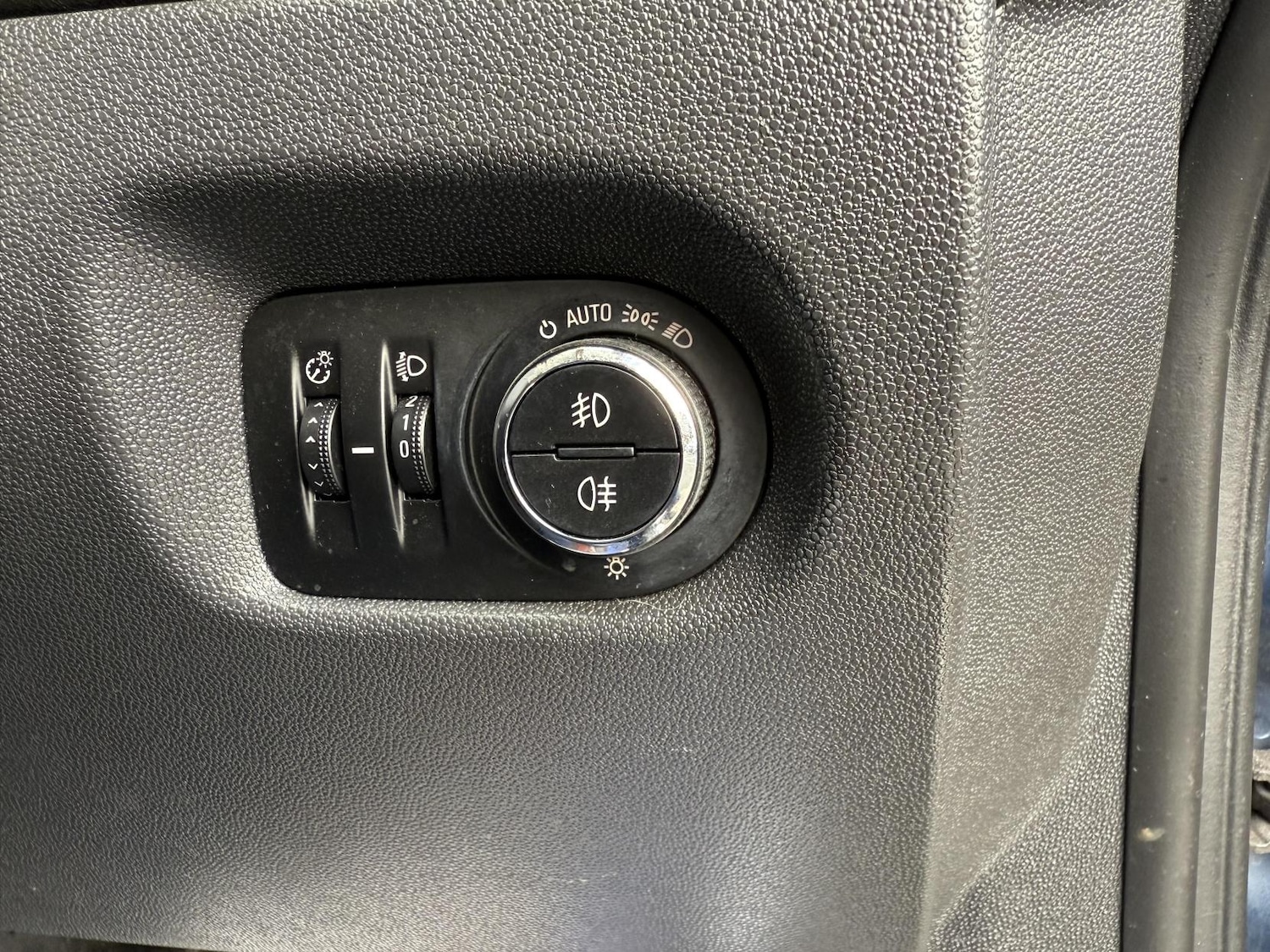 Used Vauxhall Corsa 2013 for sale - 78067625: Photo 23