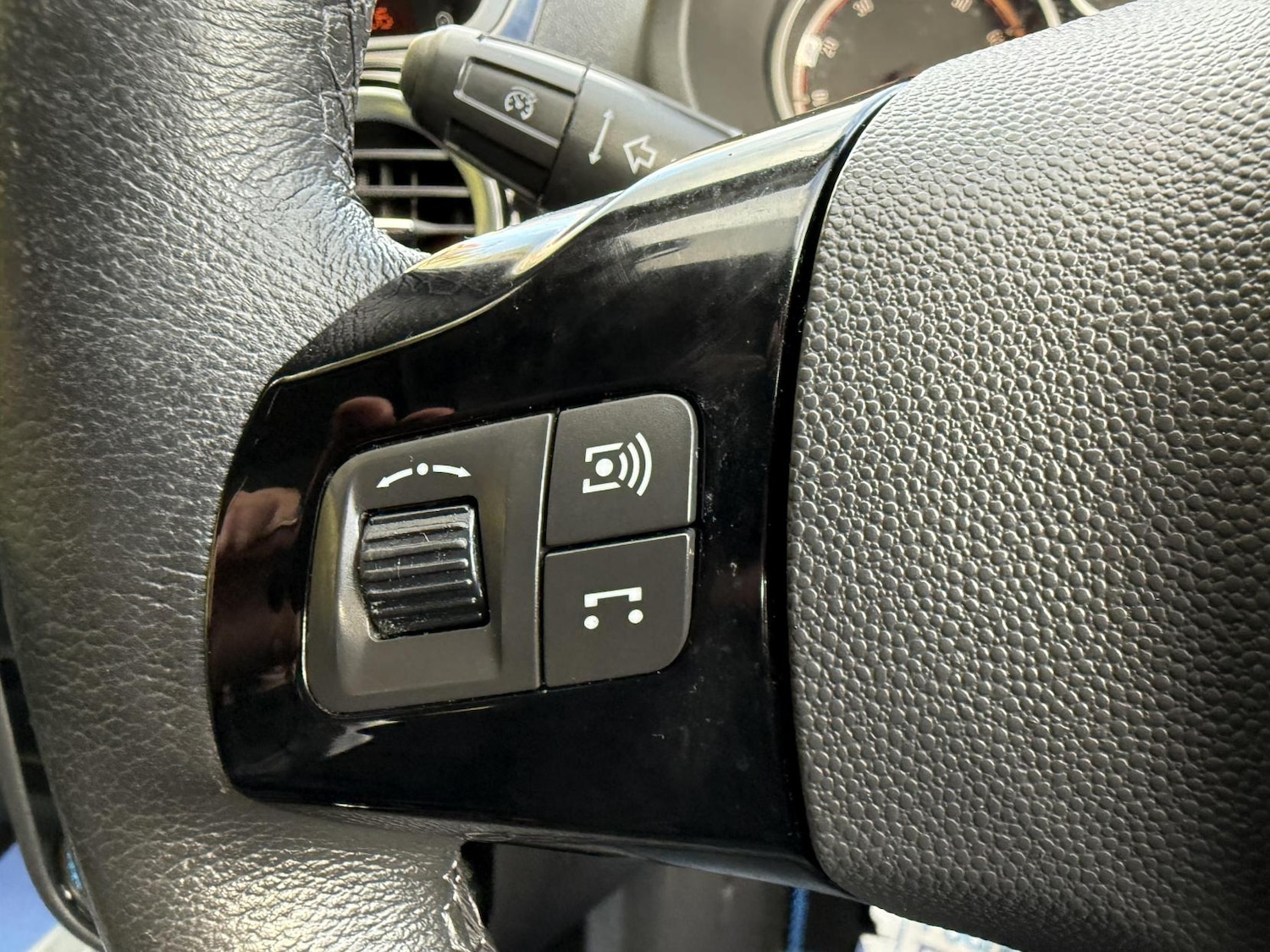 Used Vauxhall Corsa 2013 for sale - 78067625: Photo 25