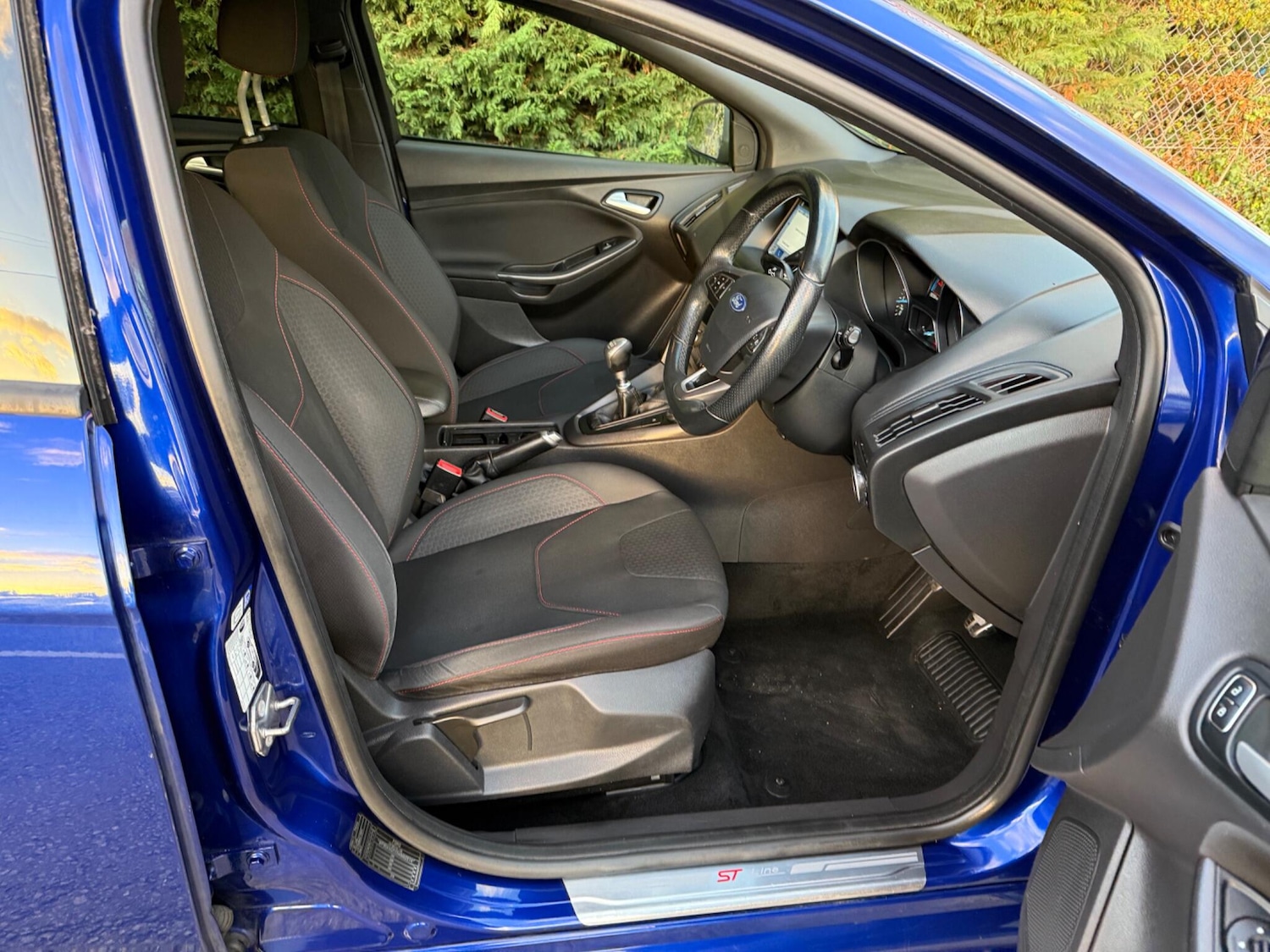 Used Ford Focus 2017 for sale - 76645946: Photo 19