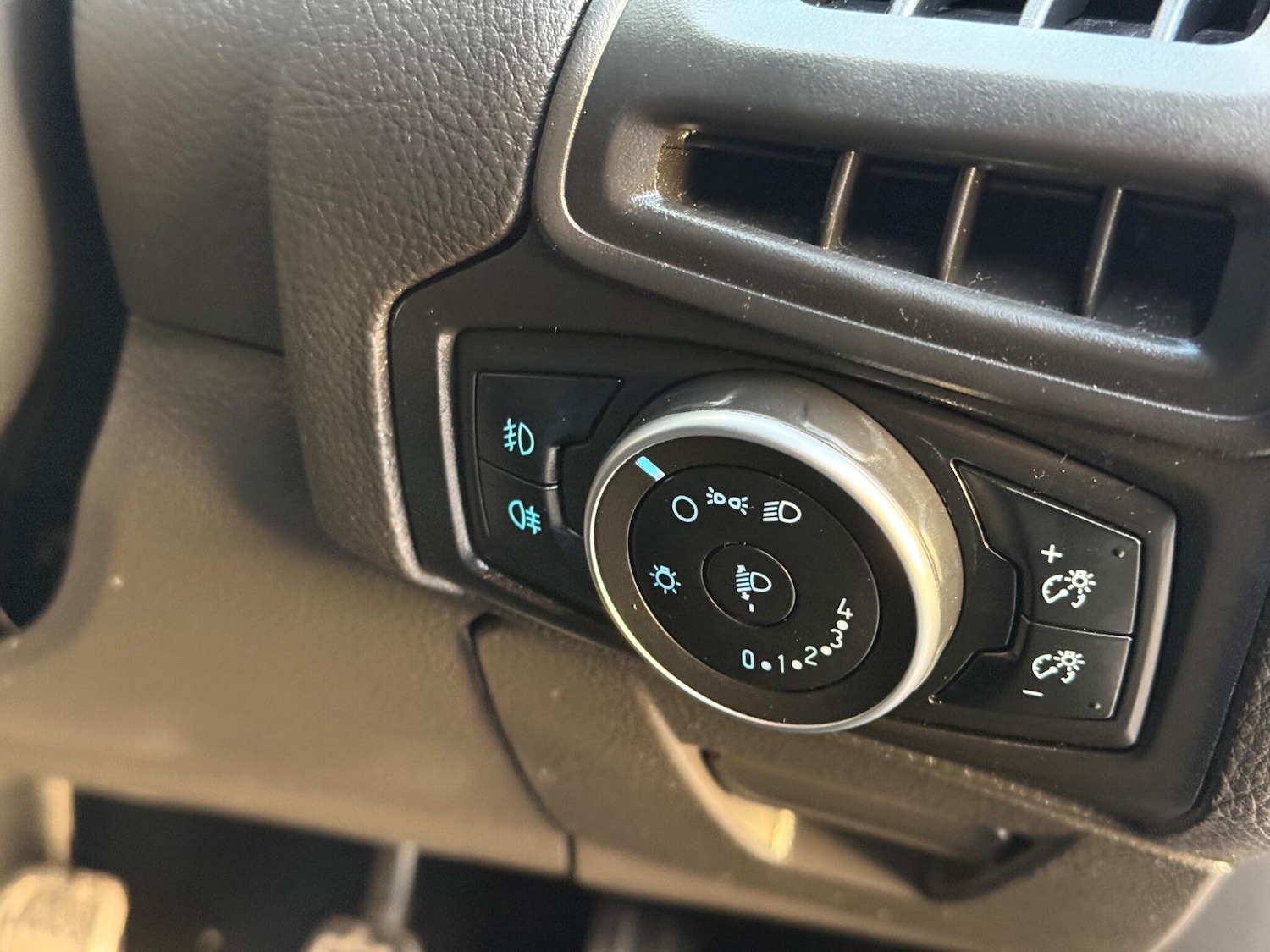 Used Ford Focus 2017 for sale - 76645946: Photo 22