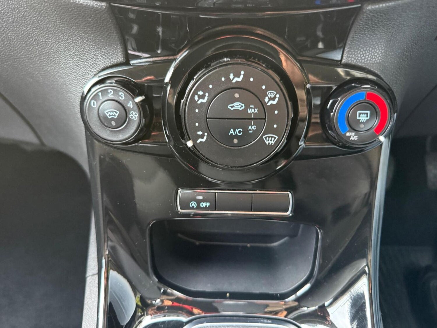 Used Ford Fiesta 2016 for sale - 77590409: Photo 33