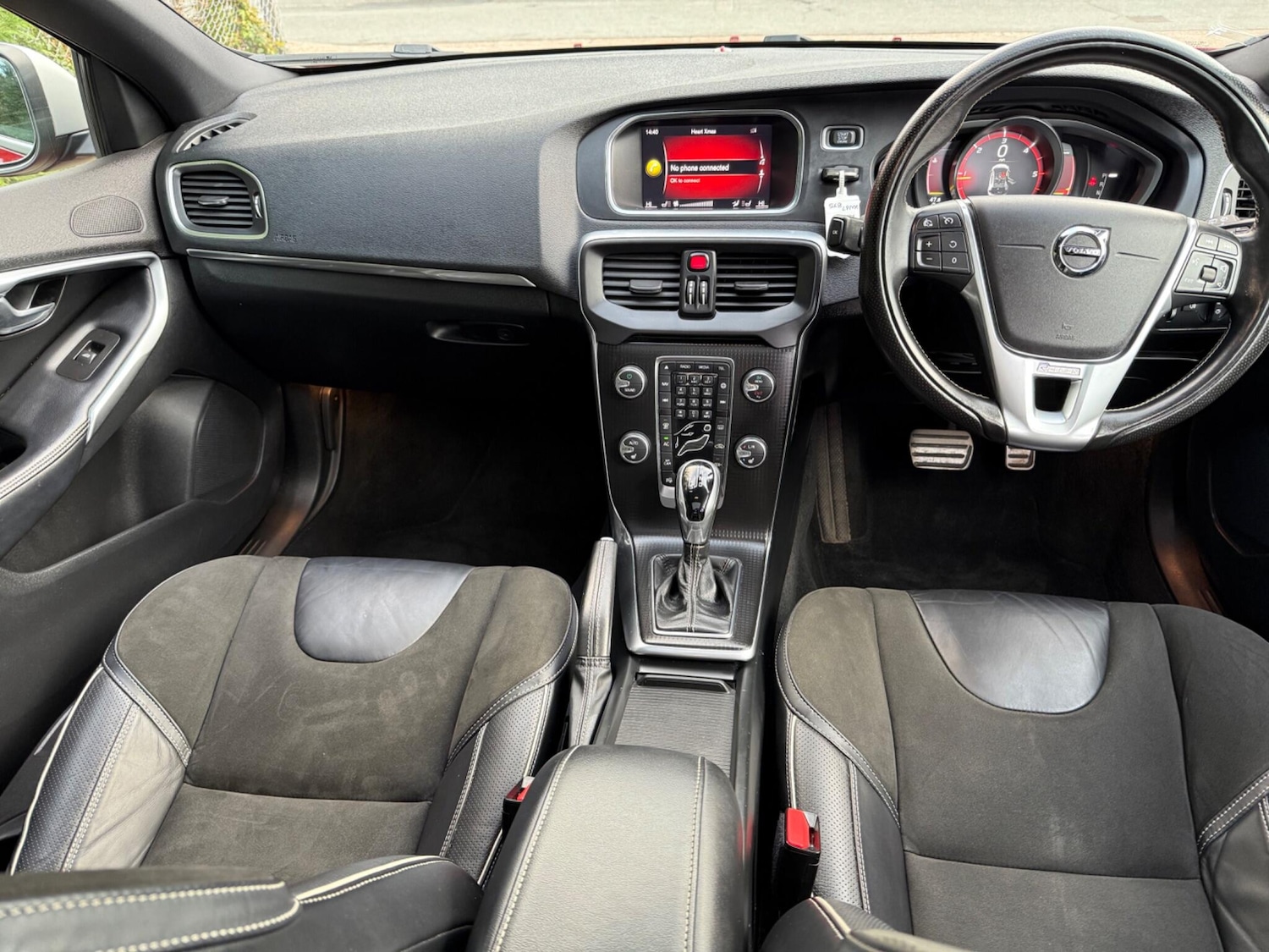 Used Volvo V40 2017 for sale - 77029098: Photo 11