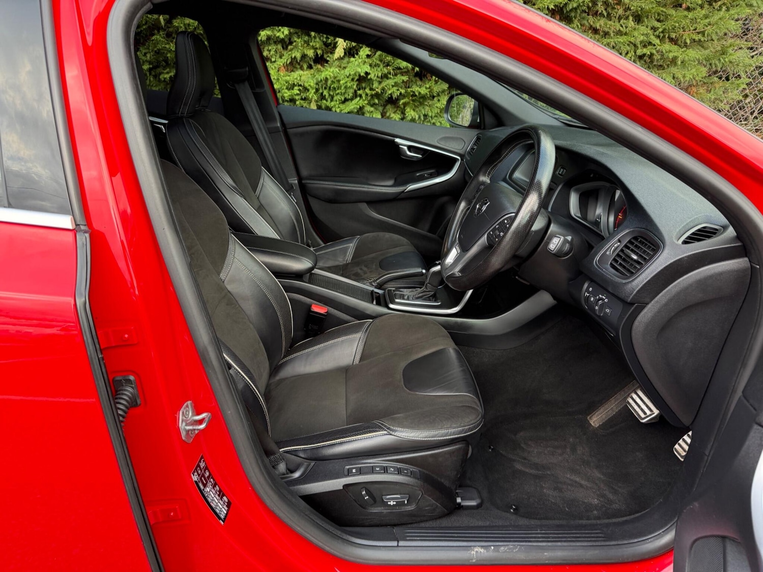 Used Volvo V40 2017 for sale - 77029098: Photo 13