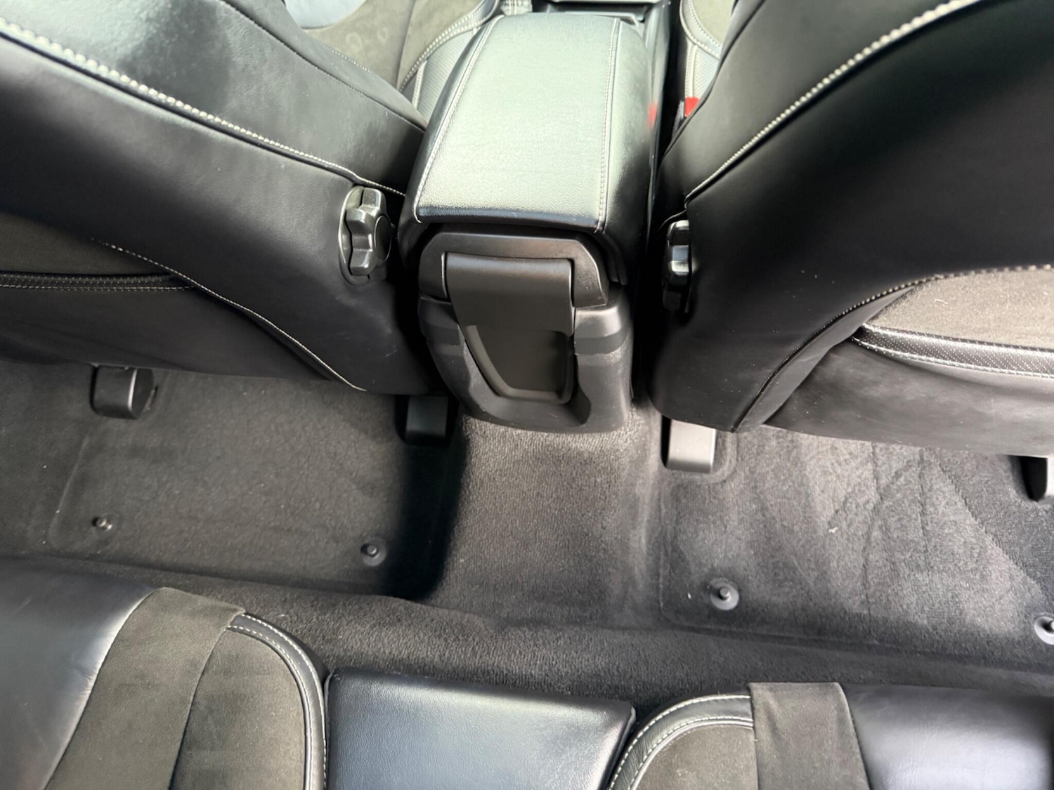 Used Volvo V40 2017 for sale - 77029098: Photo 17