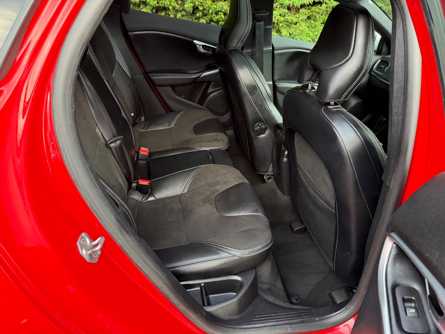 Used Volvo V40 2017 for sale - 77029098: Photo 18