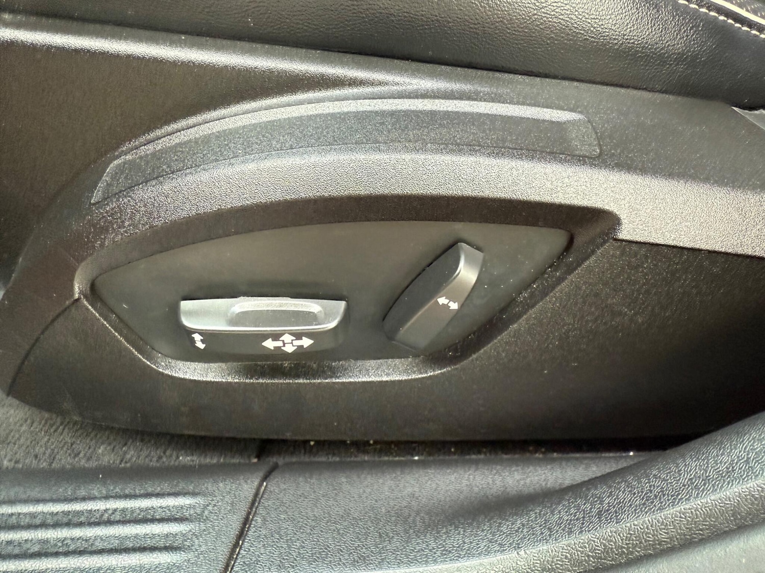 Used Volvo V40 2017 for sale - 77029098: Photo 19