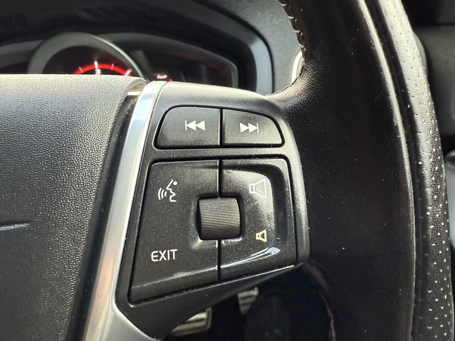 Used Volvo V40 2017 for sale - 77029098: Photo 20