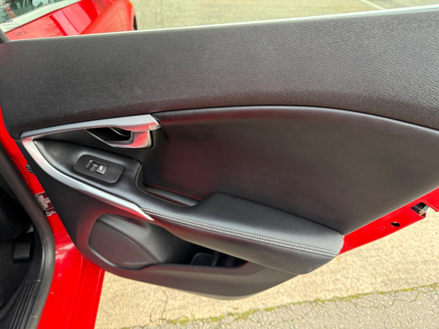 Used Volvo V40 2017 for sale - 77029098: Photo 28