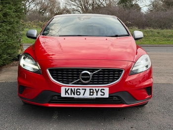 Used Volvo V40 2017 for sale - 77029098: Photo