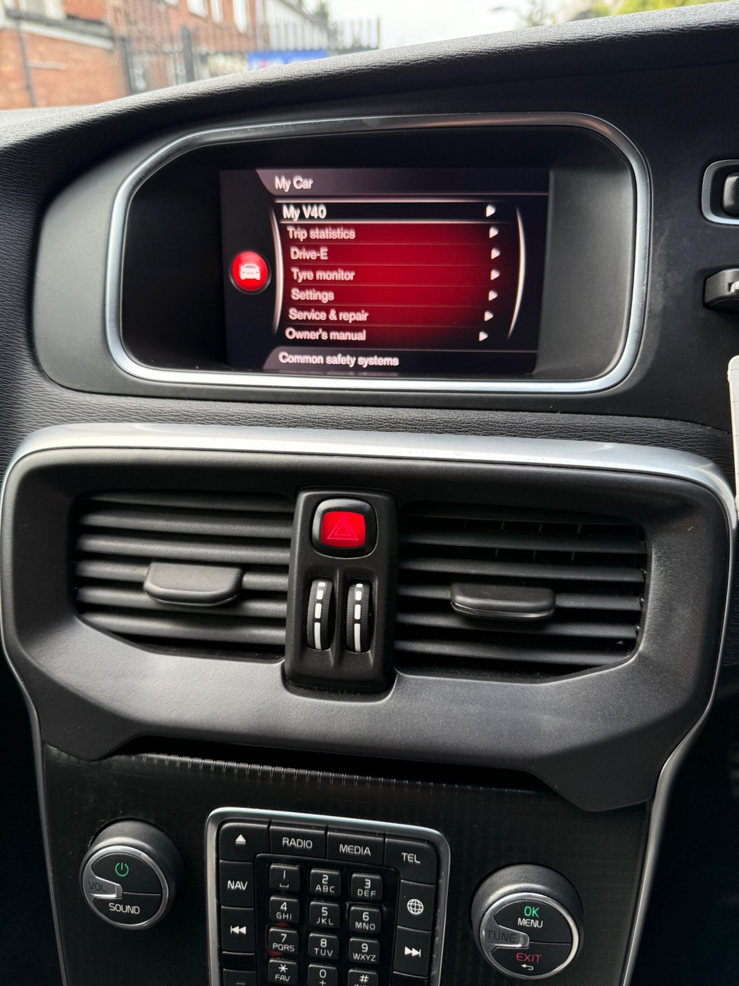 Used Volvo V40 2017 for sale - 77029098: Photo 35