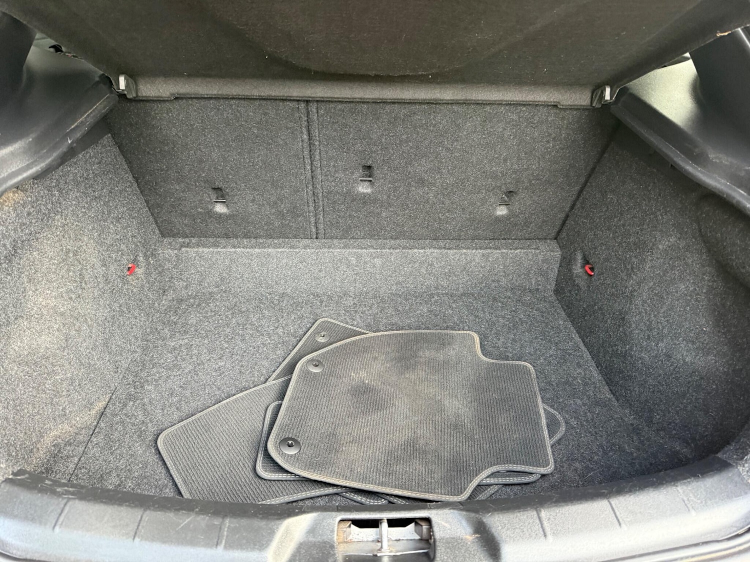 Used Volvo V40 2017 for sale - 77029098: Photo 44