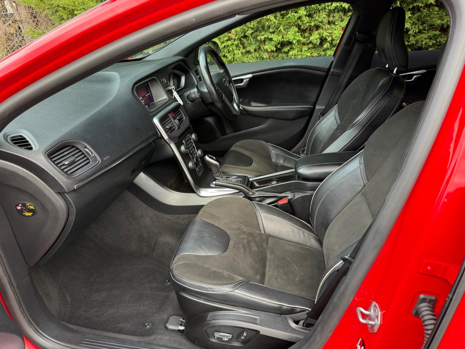 Used Volvo V40 2017 for sale - 77029098: Photo 46