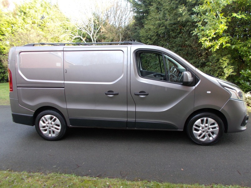 Used Renault Trafic 2018 for sale - 77437889: Photo 2