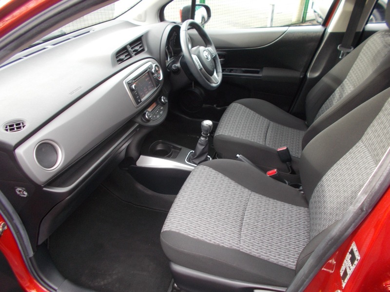 Used Toyota Yaris 2014 for sale - 77342391: Photo 11