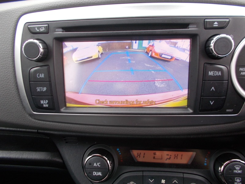 Used Toyota Yaris 2014 for sale - 77342391: Photo 15