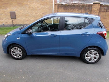 Used Hyundai i10 2017 for sale - 77704177: Photo