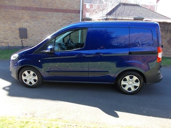 Used Ford Transit Courier 2015 for sale - 77891437: Photo